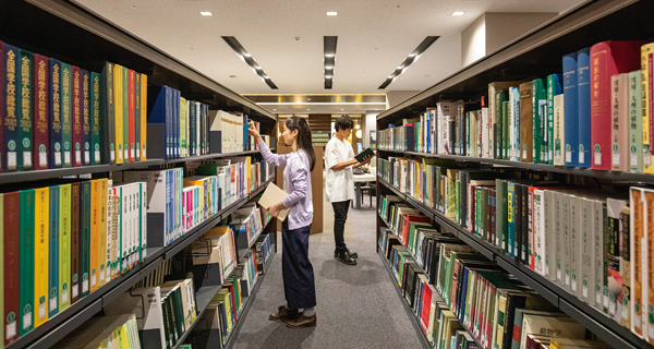 司書資格の取得を目指す