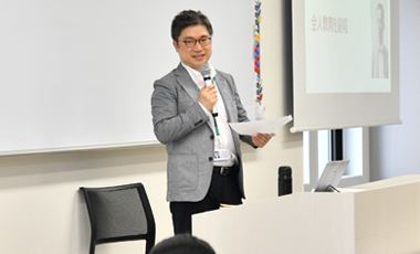 教育学を学び卒業(学士の学位を取得)を目指す